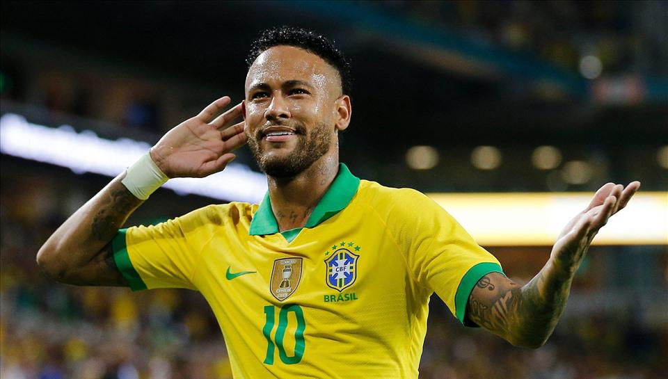 Neymar Jr có mức lương cầu thủ cao nhất thế giới