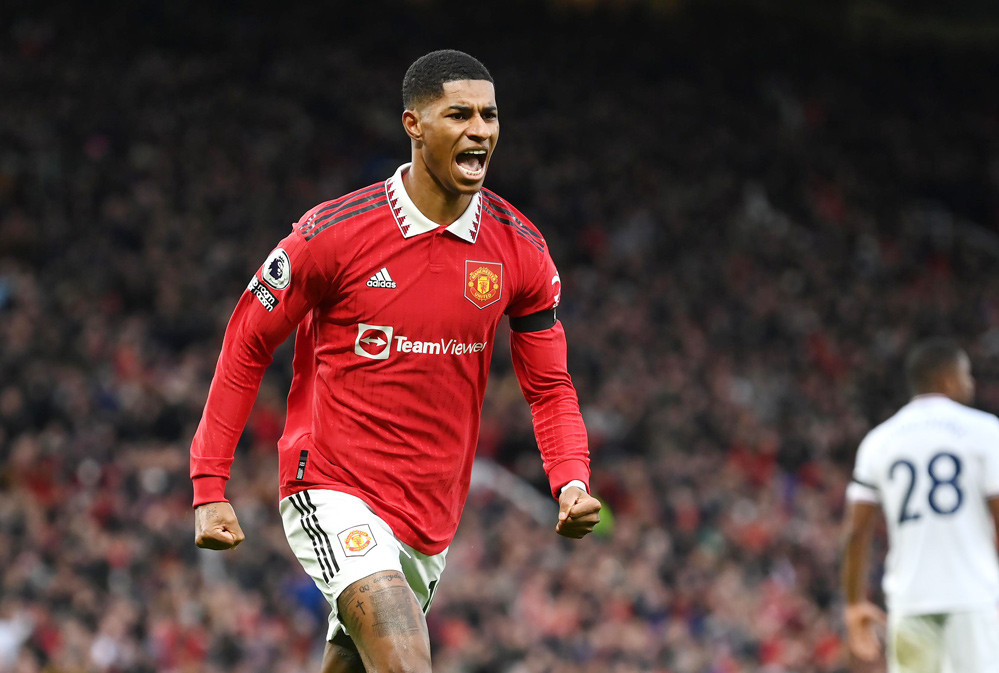 Marcus Rashford áo số 10.